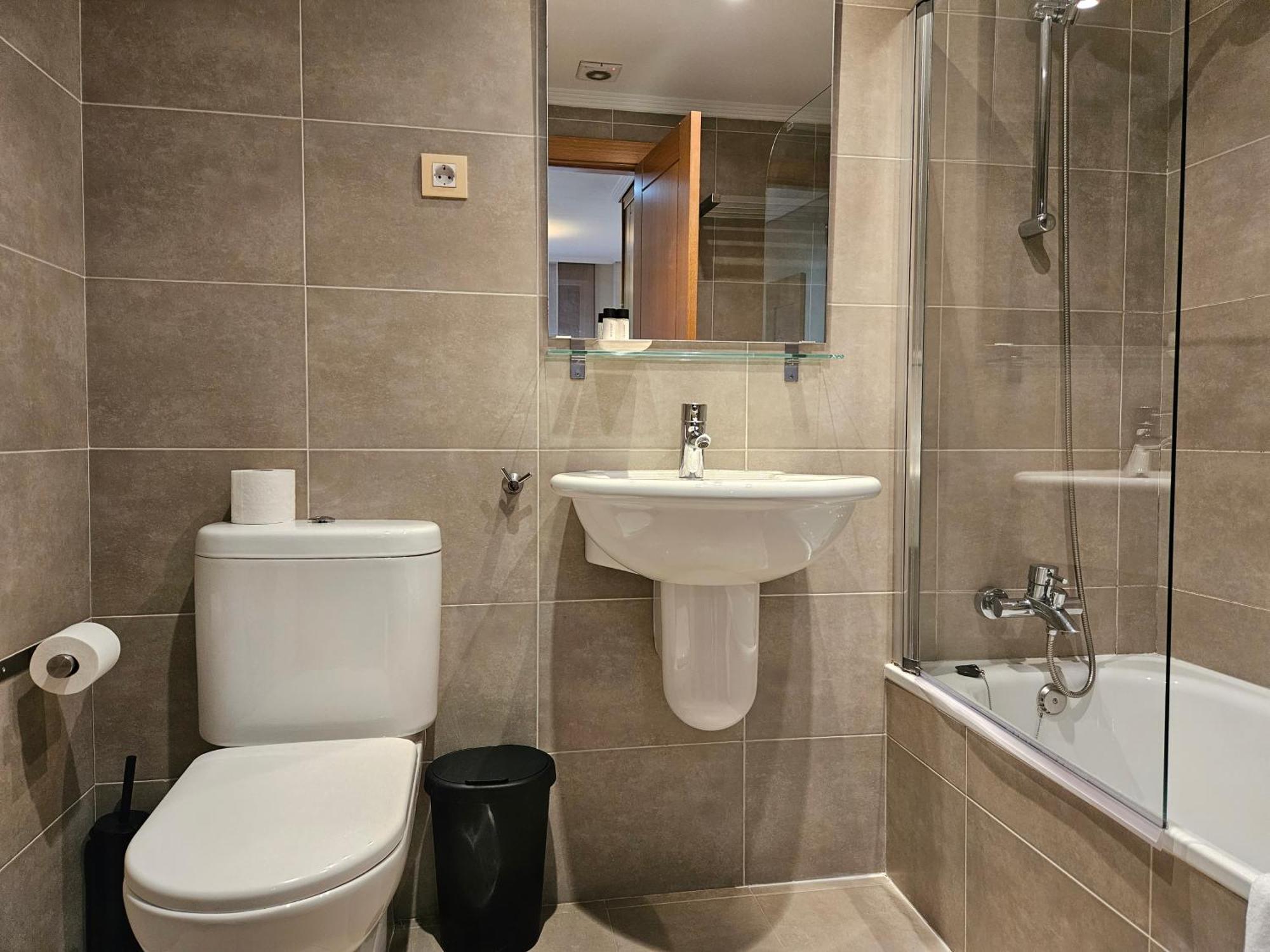 C01A06 Santander Los Alazanes Dış mekan fotoğraf